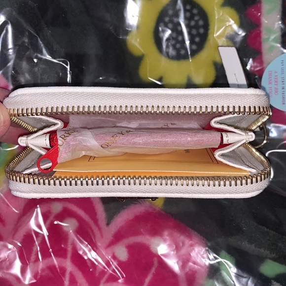 NWT DOONEY &BOURKE WALLET OFF WHITE - Picture 4 of 6